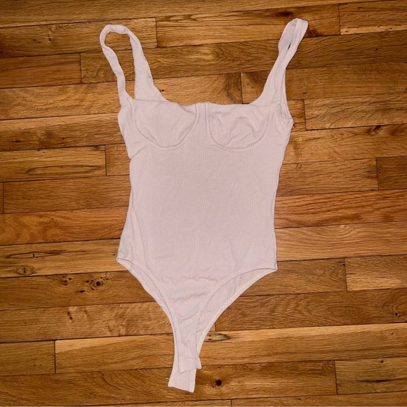 Princess Polly Kloye bodysuit In Beige size 2 NWOT ribbed material - Picture 3 of 3